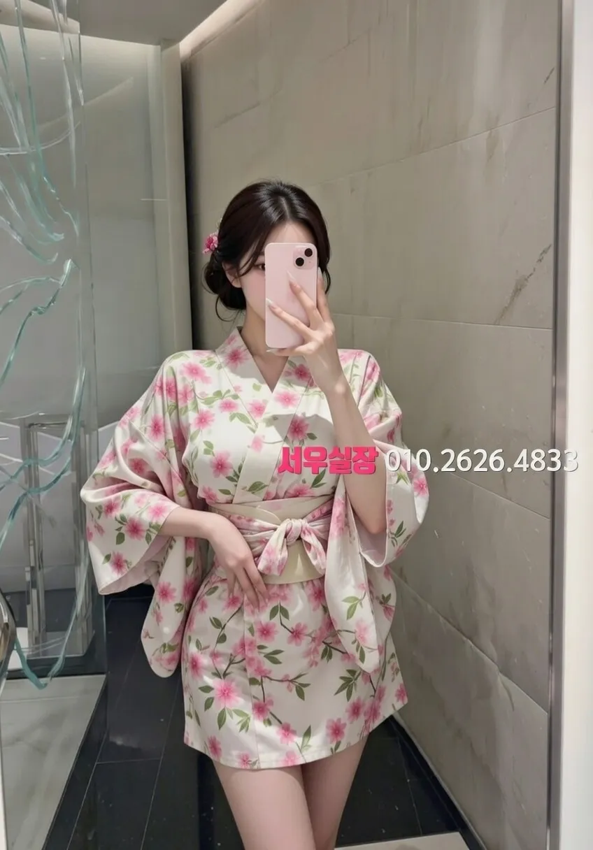 영통 미러룸 프리미엄 라인업 4번 프로필